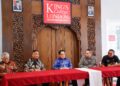 Pj. Gubernur Jawa Timur Adhy Karyono didampingi CEO dan Ketum Yayasan King’s Singhasari David Santoso saat meninjau KEK Singhasari Malang, Jumat (27/9).