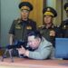 Kim Jong Un, Presiden Korut, saat melakukan uji coba senjata pasukan Korea Utara. Sumber foto : Sputnik Globe
