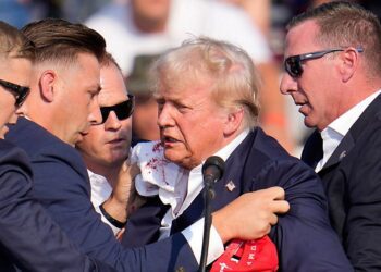 Donald Trump dan Secret Service.