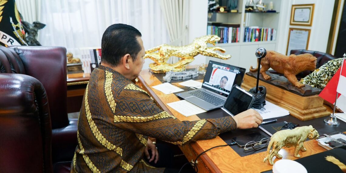 Ketua MPR RI, Bambang Soesatyo, saat memberikan kuliah 'Konvergensi Sistem Nasional dan International Dalam Konteks NKRI', Pascasarjana Program Studi Damai dan Resolusi Konflik, Fakultas Keamanan Nasional, Universitas Pertahanan RI (UNHAN), secara daring di Jakarta, Rabu (11/9/2024).