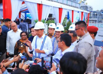 Presiden Joko Widodo saat meresmikan produksi pabrik pengolahan hasil tambang (smelter) PT. Freeport Indonesia (PTFI) di Kab. Gresik, Senin (23/09).