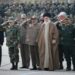 Pemimpin Tertinggi Iran, Ali Khamenei, bersama dengan Para Perwira Tinggi Militer Iran.