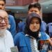 Dekan Fisip Unair Prof Bagong Suyanto dan Ketua Bem Tuffahati Ullayyah Bachtiar didampingi beberapa jajaran pengurus BEM Fisip Unair.