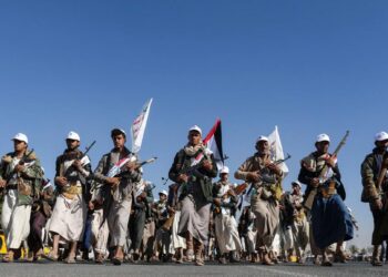 Parade Ribuan Milisi Houthi Yaman