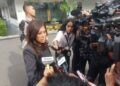 Menteri Komunikasi dan Digital (Menkomdigi) Meutya Hafid saat menyampaikan keterangan di kompleks Istana Kepresidenan, Jakarta, Jumat (1/11/2024), terkait dugaan keterlibatan sejumlah oknum pegawai Kemenkomdigi dalam praktik judi online. Sumber Foto : ANTARA/Andi Firdaus.