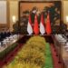 Presiden China Xi Jinping dan Presiden Indonesia Prabowo Subianto menghadiri pertemuan di Great Hall of The People di Beijing, China, 9 November 2024. REUTERS/Florence Lo