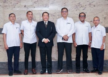 Bamsoet berpose bersama usai bertemu jajaran Bappebti di Jakarta, Senin (18/11/2024) kemarin.