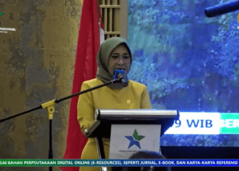 Ketua Komisi X DPR RI, Hetifah Sjaifudian, saat menyampaikan sambutannya dalam acara Seminar Literasi di Jakarta pada Senin, (25/11/2024)