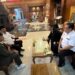 Sygma Research and Consulting (SRC) yang diwakili oleh Komisaris Sygma, Yuristiarso Hidayat, M.H., saat bertemu dengan Menteri Sosial Syaifullah Yusuf (Gus Ipul) di VVIP Bandara Juanda (28/11/2024)