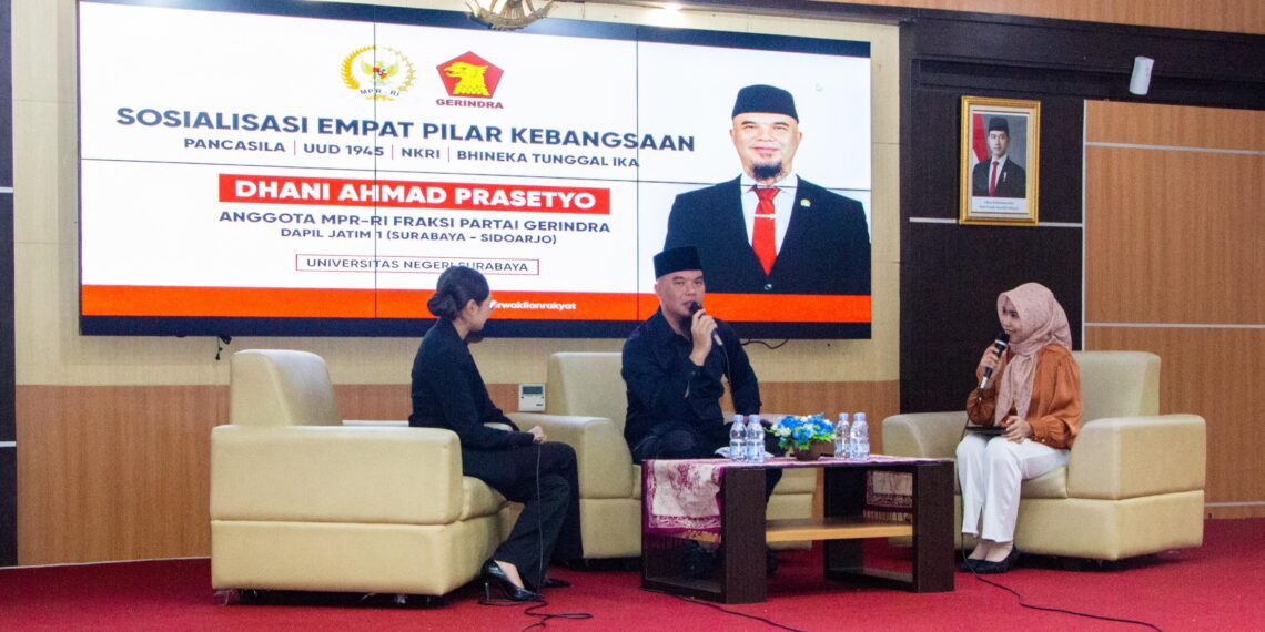 Anggota MPR RI, Ahmad Dhani, dalam sosialisasi Empat Pilar Kebangsaan di Surabaya, Sabtu (30/11/2024).