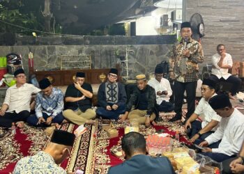 Menteri Wihaji saat menyampaikan sambutan dalam acara peringatan 40 hari meninggalnya Kholis Malik (Politisi Partai Golkar) di Cakung Jakarta pada Jum'at (27/12/2024)
