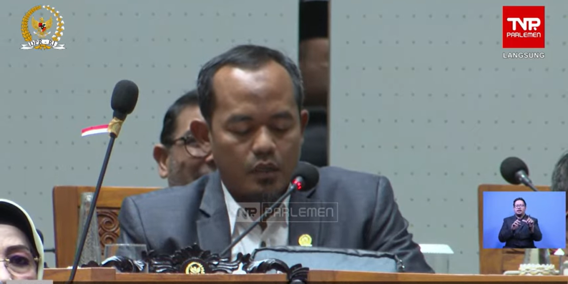 Anggota DPR RI Fraksi PKS dari Dapil Jatim VII, Riyono, saat menyampaikan pandangannya dalam
