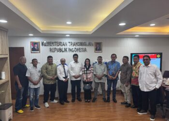 Wakil Menteri Transmigrasi Viva Yoga Mauladi saat menerima kunjungan akademisi dan tokoh masyarakat Maluku Utara di Kantor Wakil Menteri Transmigrasi di Jakarta pada Senin (6/1/2025).