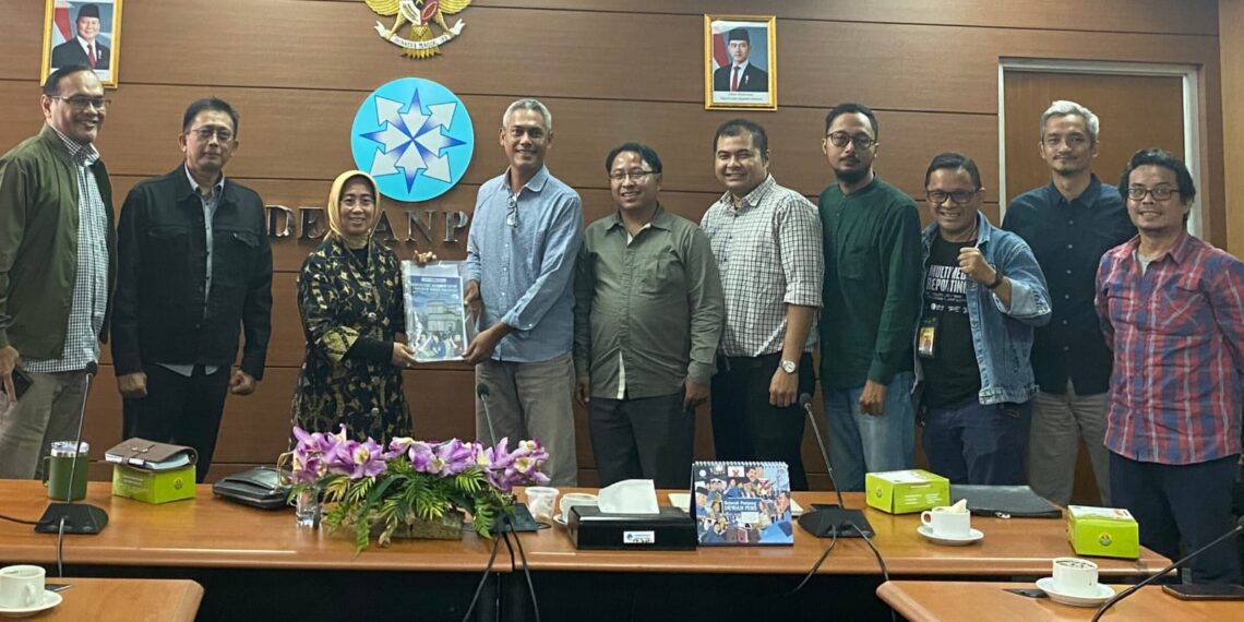 Aliansi Jurnalis Independen (AJI) saat bertemu Dewan Pers di Jakarta, Selasa (21/1/2025).