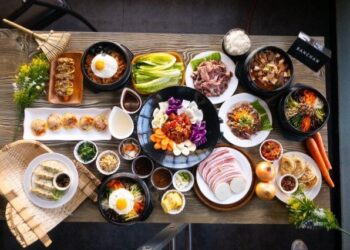 Menu yang ada di Cafe Seminyak Bali. Sumber foto : https://foodparadise.network/
