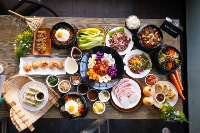 Menu yang ada di Cafe Seminyak Bali. Sumber foto : https://foodparadise.network/