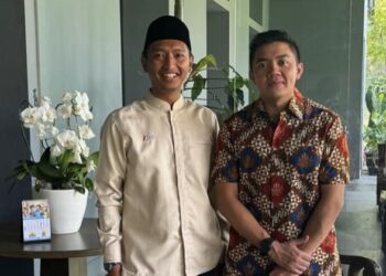 Komandan TKN Fanta, Arief Rosyid Hasan, dan Menseskab Mayor Teddy. Sumber foto : Instagram ariefrosyid.id