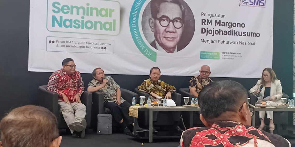 Seminar pengusulan RM Margono sebagai pahlawan nasional yang digelar oleh Serikat Media Siber Indonesia (SMSI) di Aula Dewan Pers Jakarta pada Kamis (10/4/2025).