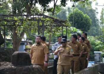 Kunjungan Wakil Bupati As’ad Yahya Safi’i ke Pusat Informasi Megalitikum Bondowoso (PIMB) di Desa Pekauman, Kecamatan Grujugan, Selasa (15/4/2025).