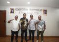 Wamentrans Viva Yoga saat menerima kunjungan Wakil Bupati Halmahera Utara, Dr. Kasman H. Ahmad, di Kantor Kementerian Transmigrasi, Jakarta, pada Rabu (17/4/2025) kemarin.