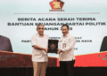 Penandatanganan Berita Acara Penyerahan Dana Bantuan Politik Dari Kementerian Dalam Negeri pada Partai Gerindra, yang diterima langsung oleh Sekjen Partai Gerindra, Ahmad Muzani di Jakarta pada Rabu (21/5/). Sumber foto : instagram @ahmadmuzani2