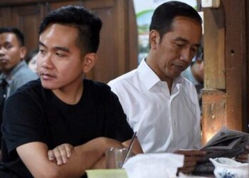 Jokowi dan Gibran Rakabuming Raka. Sumber foto : istimewa.
