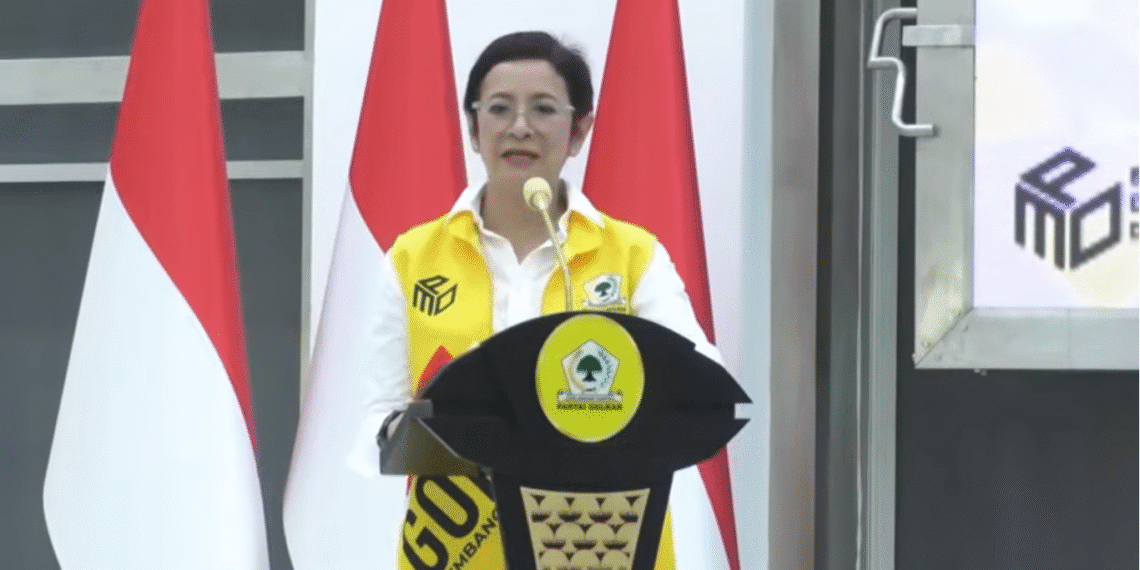 Ketua Bidang Media dan Penggalangan Opini (MPO) DPP Partai Golkar, Nurul Arifin, saat menyampaikan kata sambutan dalam diskusi bertajuk “Arah Kebijakan Geostrategi dan Geopolitik Indonesia” yang digelar di Sekretariat DPP Partai Golkar, Slipi, Jakarta, Kamis (8/5/2025).