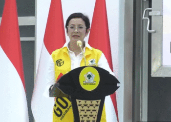 Ketua Bidang Media dan Penggalangan Opini (MPO) DPP Partai Golkar, Nurul Arifin, saat menyampaikan kata sambutan dalam diskusi bertajuk “Arah Kebijakan Geostrategi dan Geopolitik Indonesia” yang digelar di Sekretariat DPP Partai Golkar, Slipi, Jakarta, Kamis (8/5/2025).