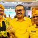 Sugawa Korry dan Demer berjabatan tangan disaksikan Ketua BSNPG Syahmud Basri Ngabalin dalam acara ToT (Training of Trainers) yang digelar Badan Saksi Nasional Partai Golkar (BSNPG) di Hotel Aston, Denpasar, Rabu (4/10/2023).