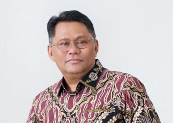 Taufik Fredrik Pasiak (Penulis)