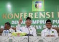 Plt.Ketua Umum PPP, Mardiono (tengah)