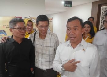 Menteri Kependudukan dan Pembangunan Keluarga/BKKBN, Wihaji, seusai menyampaikan materi dalam acara Talk Show & StandUp Comedy DPP Partai Golkar bertajuk Membangun Sumberdaya Manusia Dan Kependudukan Bangsa Menuju Indonesia Emas 2045 bertempat di DPP Partai Golkar, Slipi Jakarta pada Kamis, (15/5/2025)