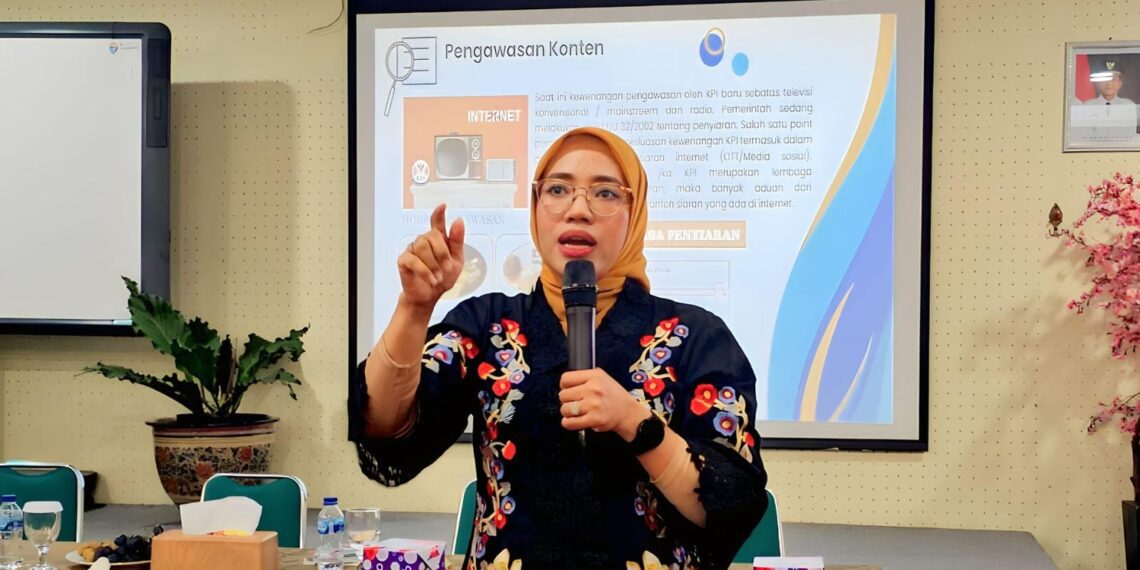 Komisioner KPI DKI Jakarta, Rizky Wahyuni