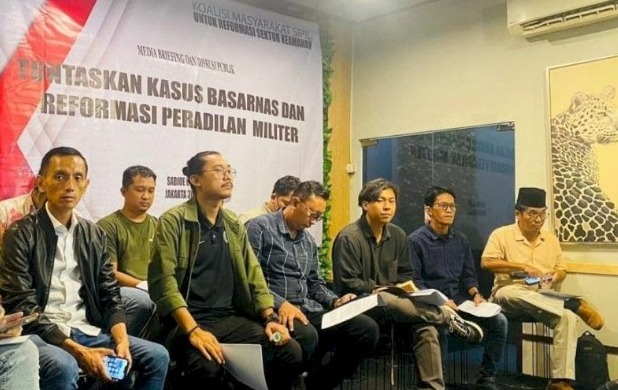 Koalisi Masyarakat Sipil untuk Reformasi Sektor Keamanan dalam forum diskusi soal OTT KPK terhadap pejabat Basarnas di Tebet, Jakarta Selatan, Ahad (30/7/2023). (Foto dokumentasi Imparsial).