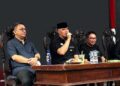 Ahmad Dhani Prasetyo (tengah)