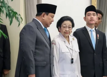 Presiden Prabowo, Wapres Gibran, Ketua Dewan Pengarah BPIP Megawati di Upacara Hari Lahir Pancasila di Jakarta pada Senin (2/6/2025). Sumber foto : Instagram Presiden Republik Indonesia