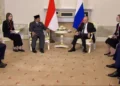 Presiden Prabowo saat bertemu Presiden Rusia, Vladimir Putin.