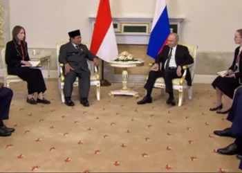 Presiden Prabowo saat bertemu Presiden Rusia, Vladimir Putin.