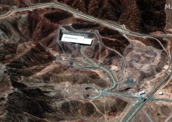 Gambar satelit menunjukkan fasilitas nuklir Fordow. Sumber: Maxar Technologies/Reuters