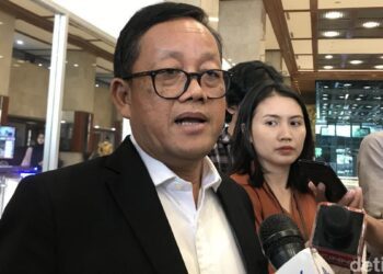 Wakil Ketua Komisi VII Sugeng Suparwoto