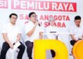 Andy Budiman (tengah)