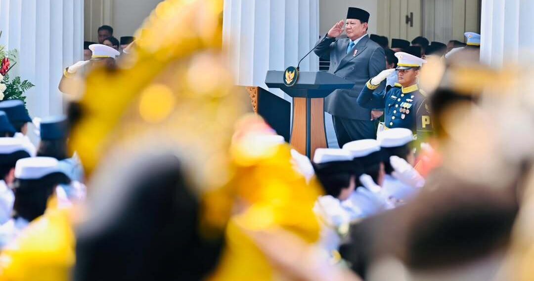 Presiden Prabowo Subianto memimpin Upacara Peringatan Hari Lahir Pancasila Tahun 2025, yang berlangsung di Gedung Pancasila, Jakarta, Senin (2/6/2025). Sumber foto : instagram @sekretariat.kabinet