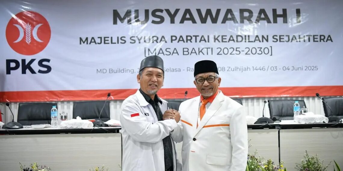 Al Muzammil Yusuf (Kiri).
