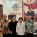 Ketua Harian Partai Gerindra, Sufmi Dasco Ahmad, dan Menteri Sekretaris Negara Prasetyo Hadi saat silaturahkmi ke kediaman Presiden ke-5 RI, Megawati di Jalan Teuku Umar, Jakarta.
