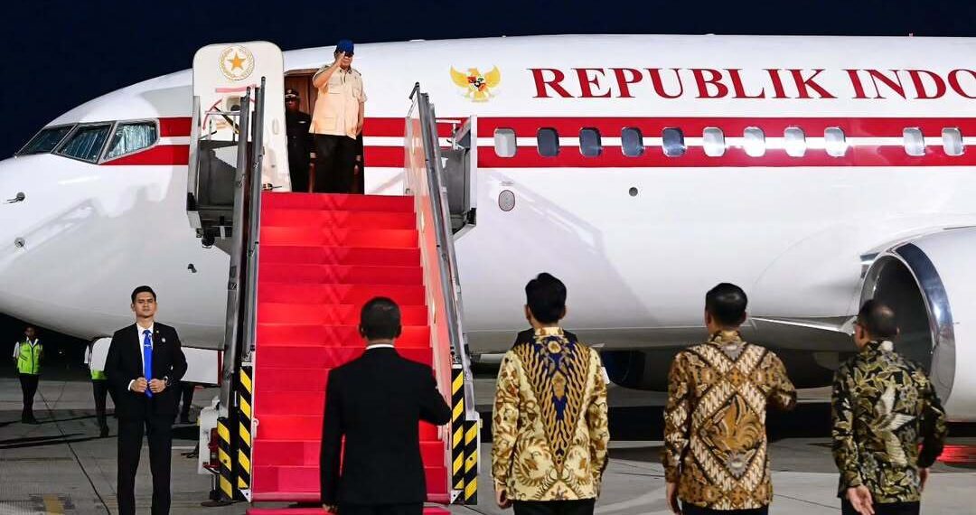 Presiden Prabowo Subianto beserta delegasi terbatas Pemerintah Indonesia akan berangkat untuk melakukan kunjungan kenegaraan ke Rusia dalam rangka memenuhi undangan dari Presiden Rusia, Yang Mulia Vladimir Putin. Sumber foto : Instagram Sekretariat Kabinet.