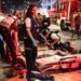 Personel Israel bekerja di lokasi yang dihantam rudal Iran di Bat Yam, selatan Tel Aviv, Minggu (15/06/2025). Sumber foto : IRNA