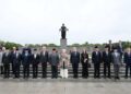 Presiden Prabowo berpose bersama pejabat tinggi Rusia di Taman Makam Piskaryovskoye, St. Petersburg, Federasi Rusia, 19 Juni 2025. Sumber foto : Instagram Sekretariat Kabinet.