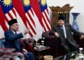 Prabowo Subianto (Kanan) PM Malaysia Anwar Ibrahim (Kiri). Sumber foto : Sekretariat Presiden).