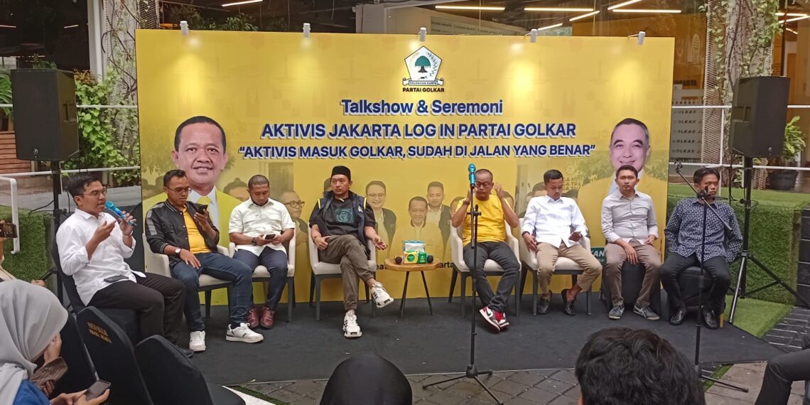 Arief Rosyid Hasan bersama Eks Aktivis Cipayung yang kini log ini di Partai Golkar dalam sebuah acara di DPD Golkar Jakarta.