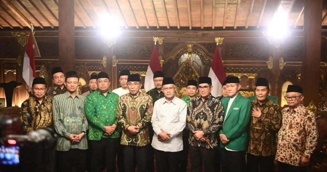 Presiden Prabowo Subianto Menerima Sejumlah Organisasi Masyarakat Ormas Islam Indonesia. Sumber foto : instagram @sekretariat.kabinet